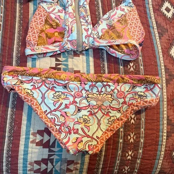 Maaji Reversible Bikini Set size small - Picture 7 of 10